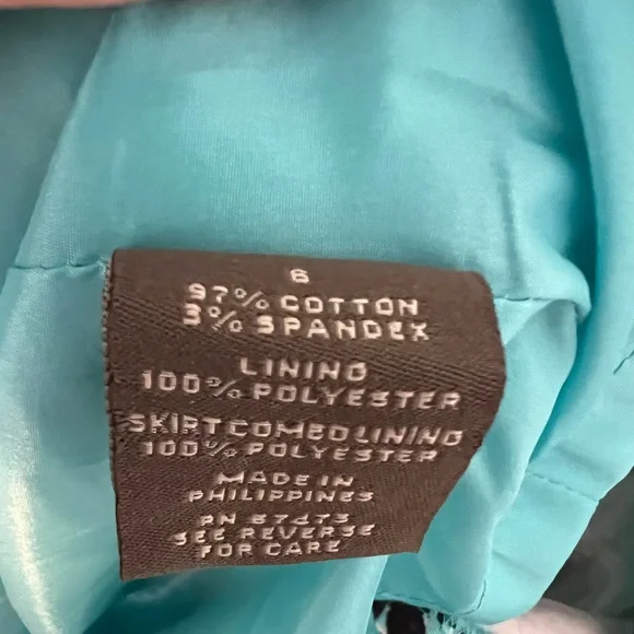 TAYLOR FLORAL DRESS Size 6 - Picture 6 of 9